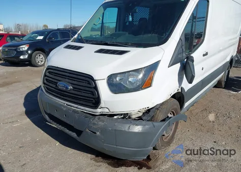 2015 Ford Transit-250 z USA, uszkodzony, nr VIN 1FTYR2CG7FKA81508